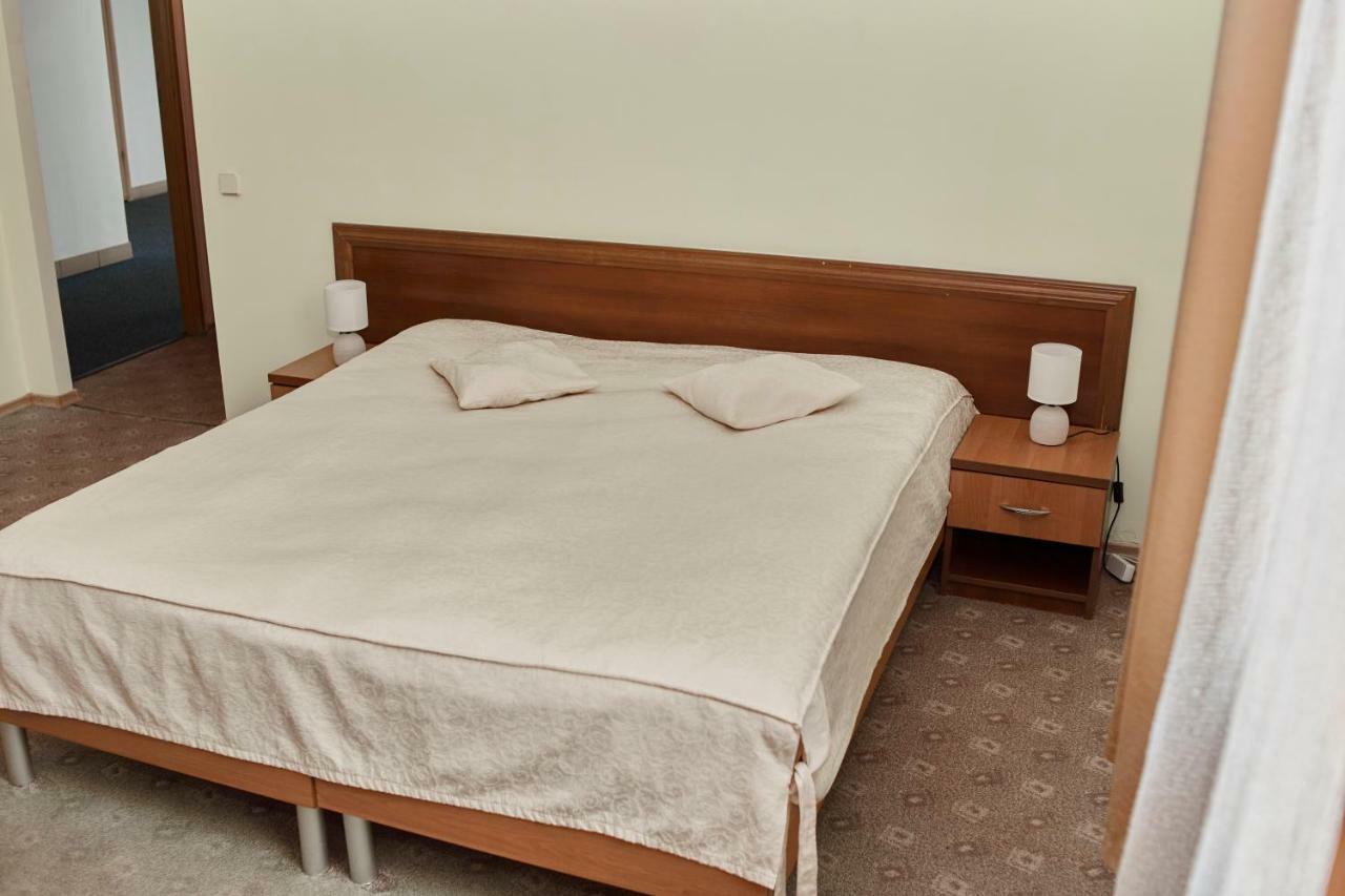 Karpaty Viking Motel Nizhneye Sinevidnoye Dış mekan fotoğraf